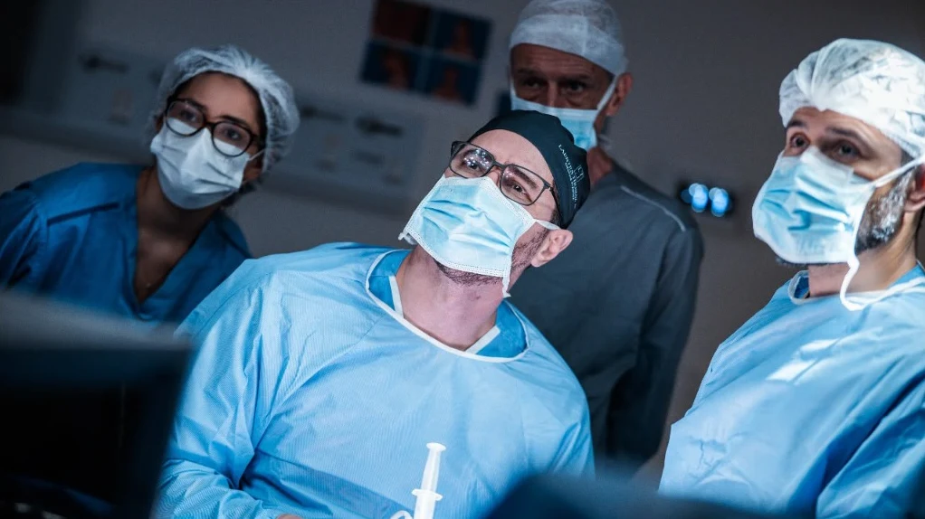 Alunos do VIP Hands-On acompanhando a cirurgia no centro cirúrgico